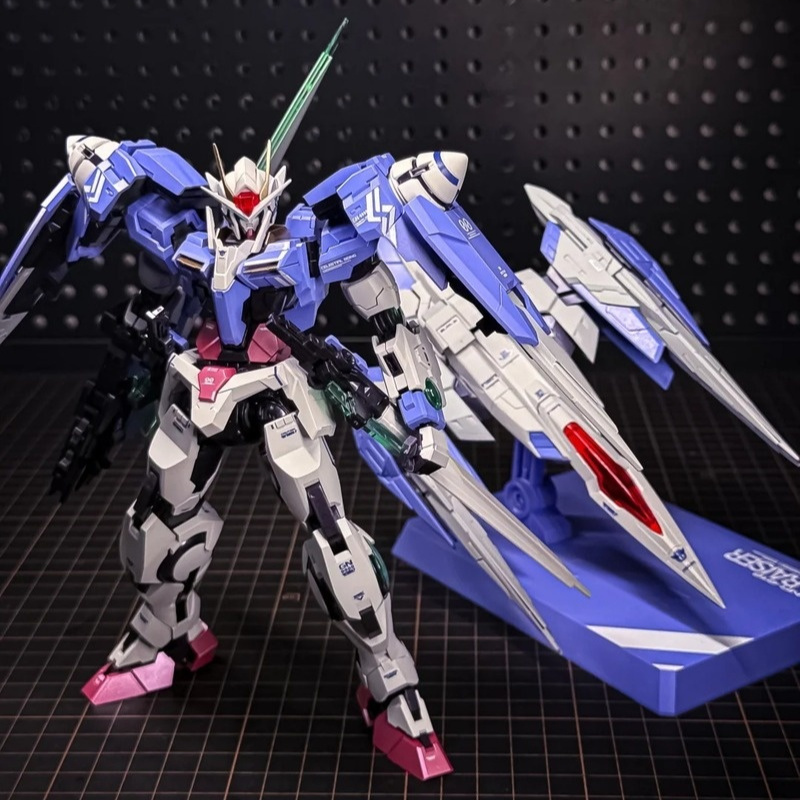 뉴 멩후 모델 MB 1/100 00 라이저 에비카와 컬 - Bandai Gundam Hg 리뷰 및 가격